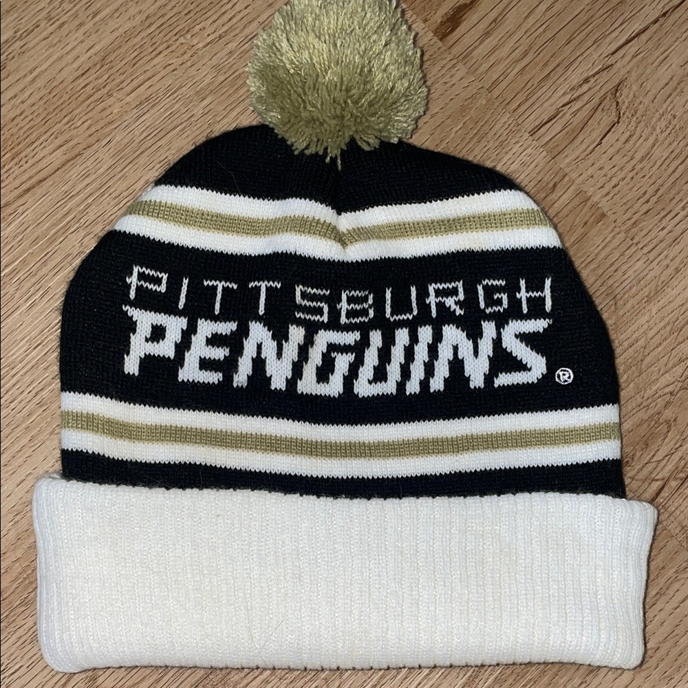 Pittsburgh Penguins Knit Beanie with Pom